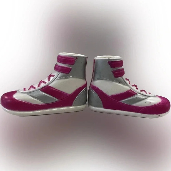 Bratz Play Sportz Race Car  Driving Katia Shoes - Picture 4 of 6